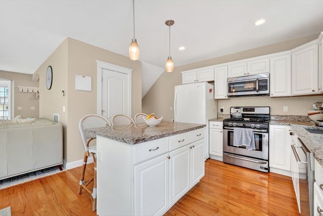 96 Turtle Brook Road 18-3, Canton, MA 02021