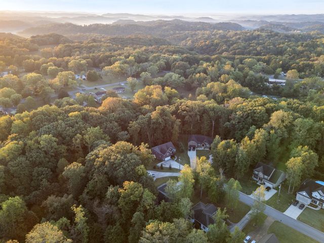 3047 Gracie Ann Dr, Greenbrier, TN 37073
