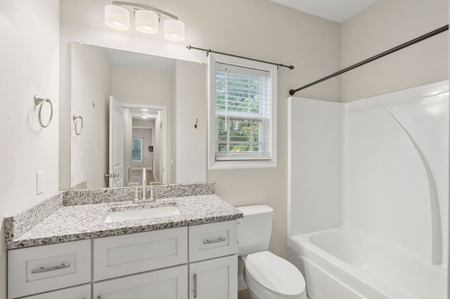 3047 Gracie Ann Dr, Greenbrier, TN 37073