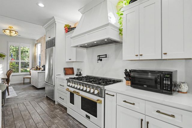 55 S Bethany Bend Circle, Spring, TX 77382