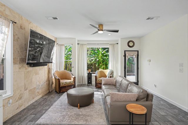 55 S Bethany Bend Circle, Spring, TX 77382