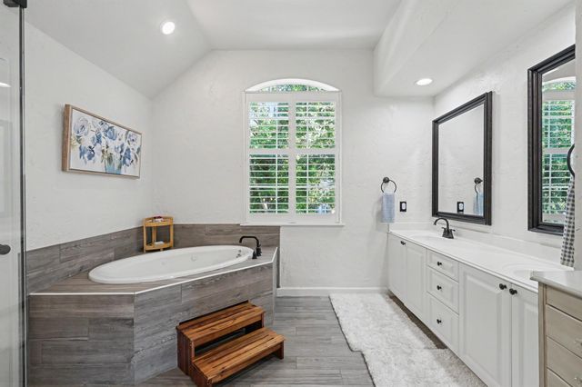 55 S Bethany Bend Circle, Spring, TX 77382