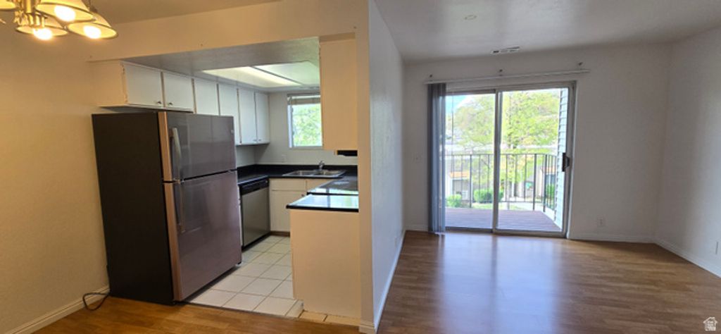 Image 5 of property listing at 1030 E QUAIL VISTA CT #K, Millcreek, UT 84117