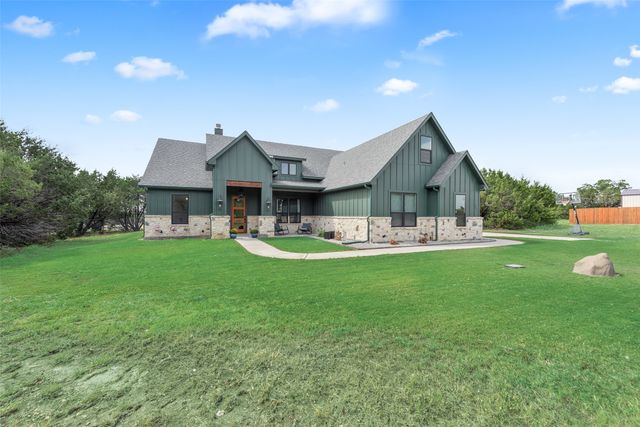 301 Sharla Smelley Road, Weatherford, TX 76088