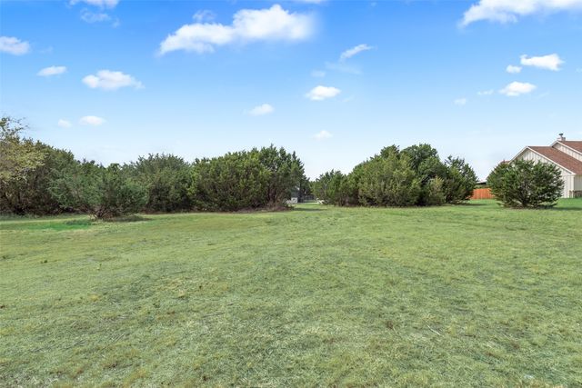 301 Sharla Smelley Road, Weatherford, TX 76088