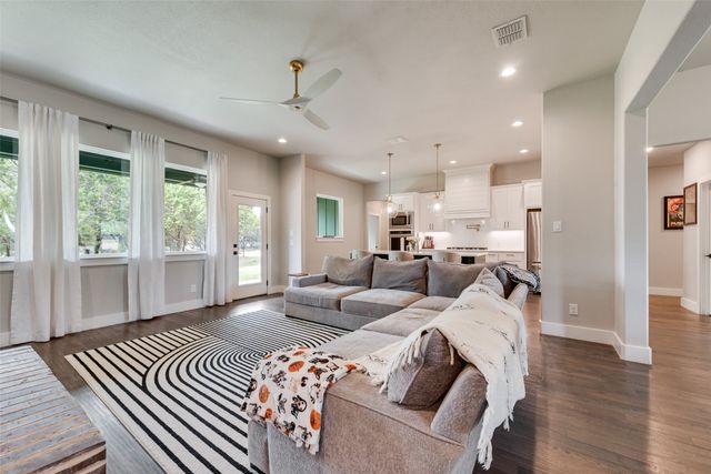 301 Sharla Smelley Road, Weatherford, TX 76088