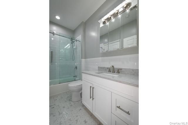 524 Charles Pond Drive 524, Coram, NY 11727