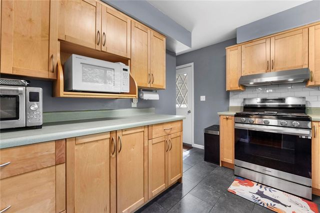 424 Bower Hill Rd., Mt Lebanon, PA 15228