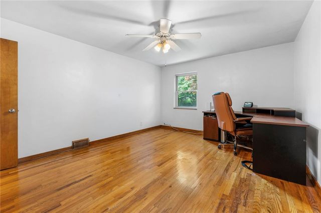 424 Bower Hill Rd., Mt Lebanon, PA 15228