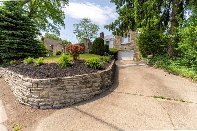 424 Bower Hill Rd., Mt Lebanon, PA 15228