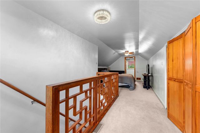 424 Bower Hill Rd., Mt Lebanon, PA 15228