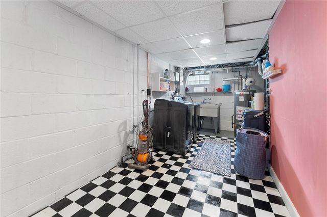 424 Bower Hill Rd., Mt Lebanon, PA 15228