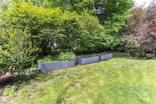 424 Bower Hill Rd., Mt Lebanon, PA 15228