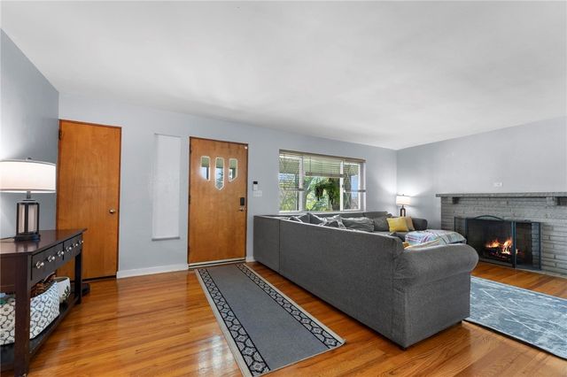 424 Bower Hill Rd., Mt Lebanon, PA 15228