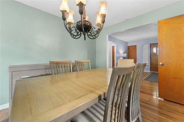 424 Bower Hill Rd., Mt Lebanon, PA 15228