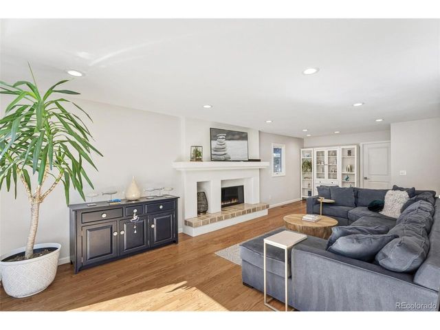 6096 S Alton Way, Greenwood Village, CO 80111