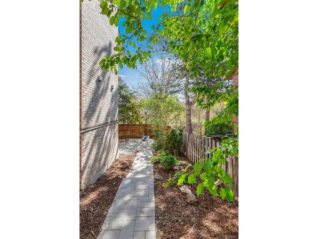 6096 S Alton Way, Greenwood Village, CO 80111