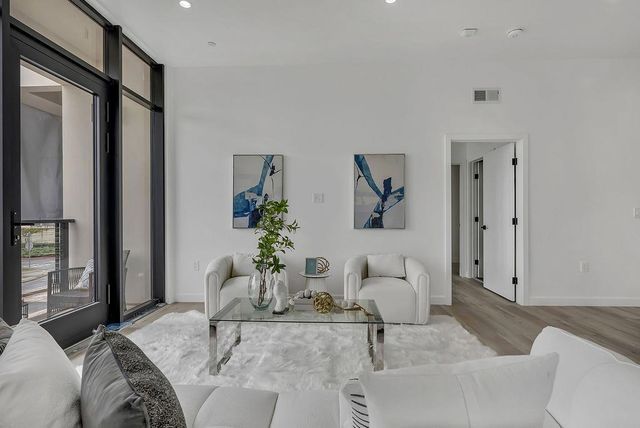 889 McLellan Drive 210, South San Francisco, CA 94080