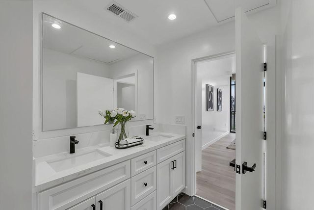 889 McLellan Drive 210, South San Francisco, CA 94080