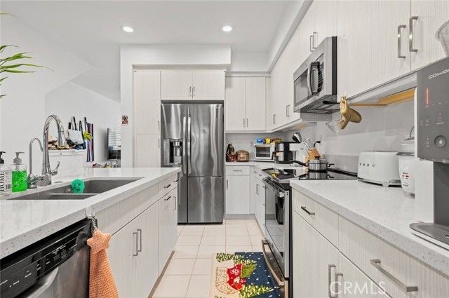 2827 lily ln, El Monte, CA 91733