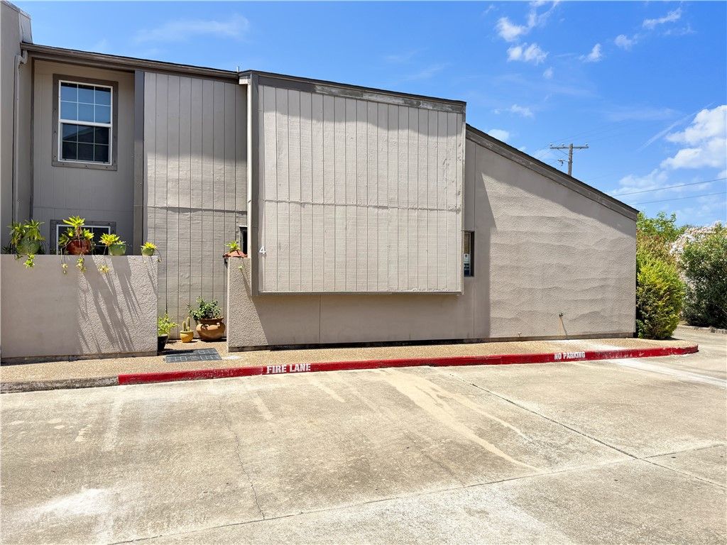 4421 Gaines St 4, Corpus Christi, TX 78412 — exterior