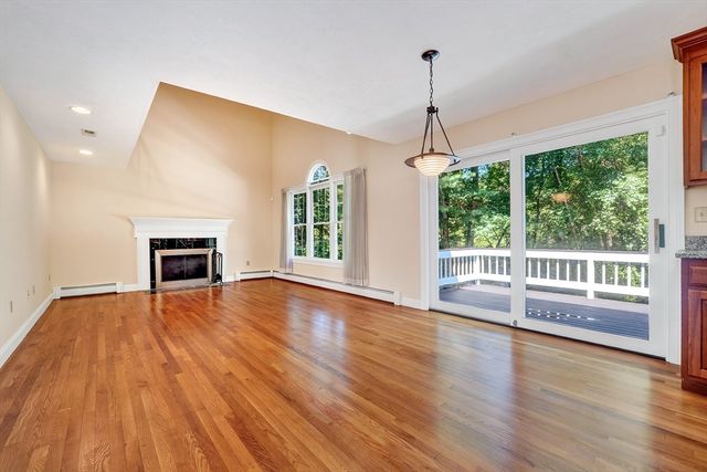 8 Saddle Way, Walpole, MA 02081