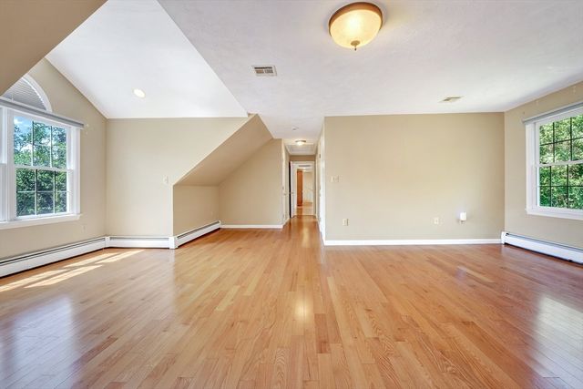 8 Saddle Way, Walpole, MA 02081
