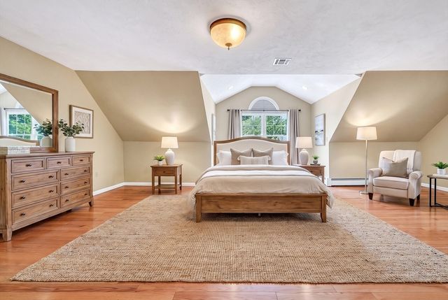 8 Saddle Way, Walpole, MA 02081