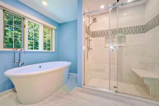 8 Saddle Way, Walpole, MA 02081