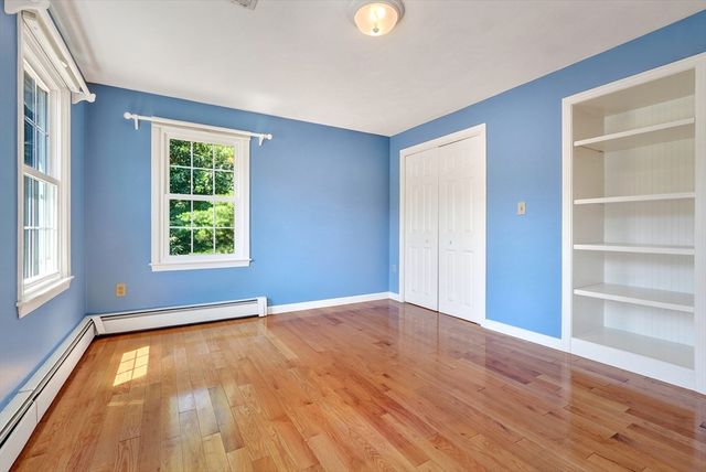 8 Saddle Way, Walpole, MA 02081