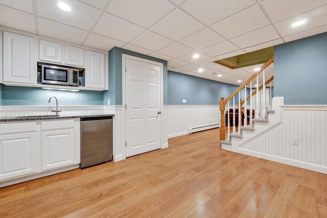 8 Saddle Way, Walpole, MA 02081