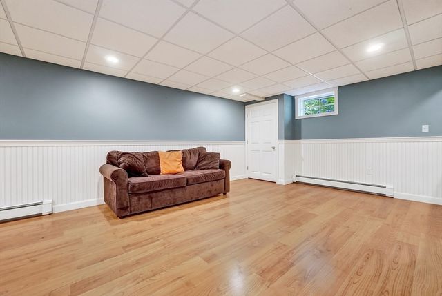 8 Saddle Way, Walpole, MA 02081