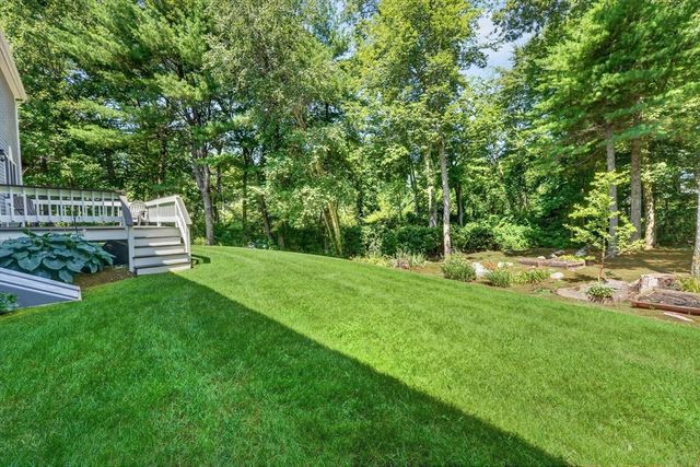 8 Saddle Way, Walpole, MA 02081