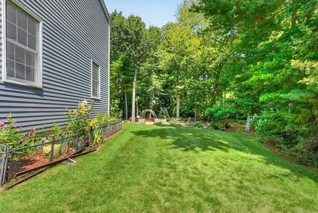 8 Saddle Way, Walpole, MA 02081