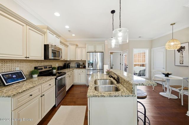 1025 Classic Way, Louisville, KY 40245