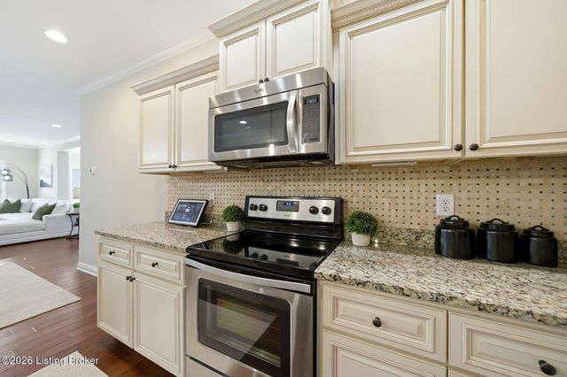 1025 Classic Way, Louisville, KY 40245