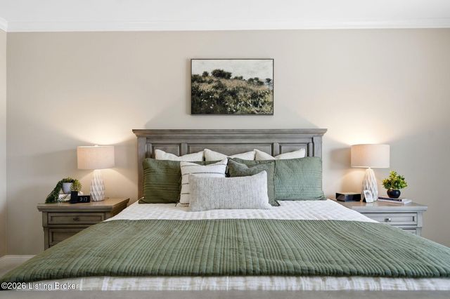 1025 Classic Way, Louisville, KY 40245