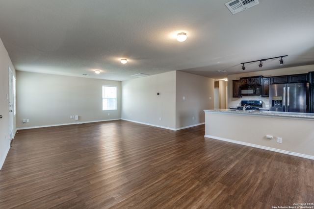 5102 Everett Loop, Converse, TX 78109