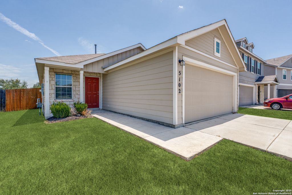5102 Everett Loop, Converse, TX 78109