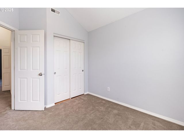 887 Sw 198TH Pl, Beaverton, OR 97003