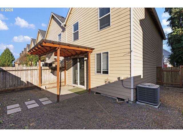 887 Sw 198TH Pl, Beaverton, OR 97003