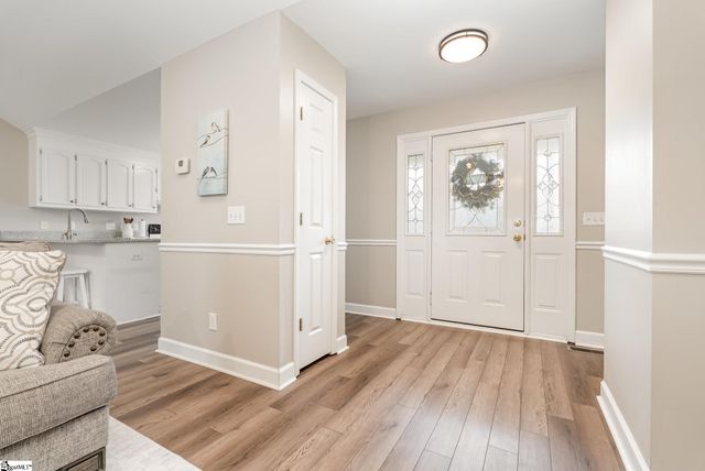 108 Brooke Lee Circle, Taylors, SC 29687