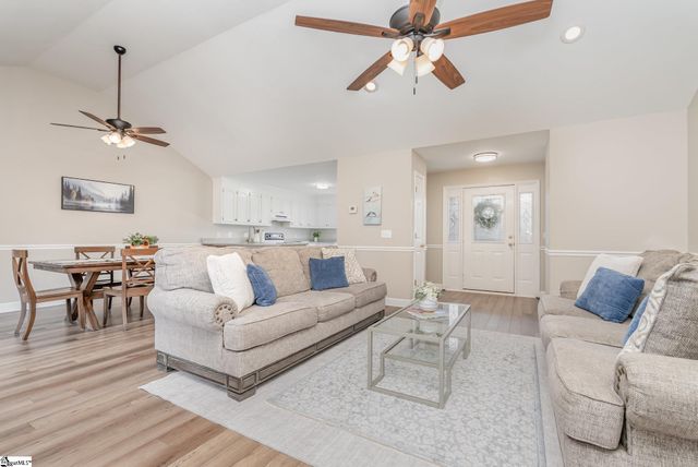 108 Brooke Lee Circle, Taylors, SC 29687