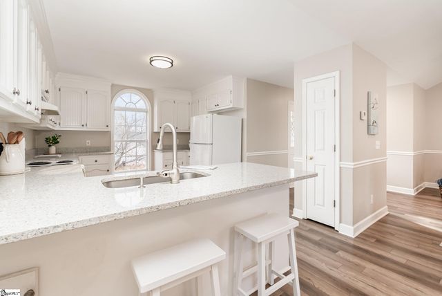 108 Brooke Lee Circle, Taylors, SC 29687