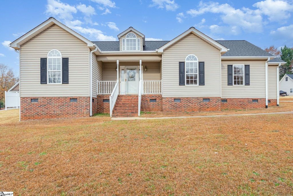 108 Brooke Lee Circle, Taylors, SC 29687