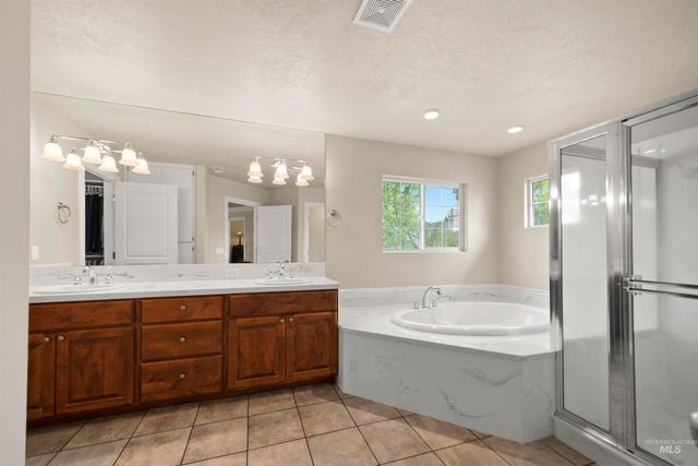 2698 W Torana Dr, Meridian, ID 83646