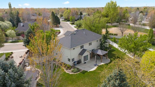 2698 W Torana Dr, Meridian, ID 83646