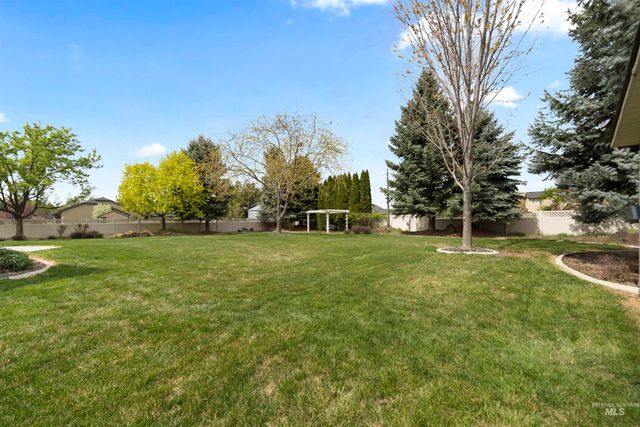 2698 W Torana Dr, Meridian, ID 83646