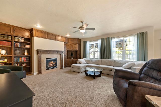 2698 W Torana Dr, Meridian, ID 83646