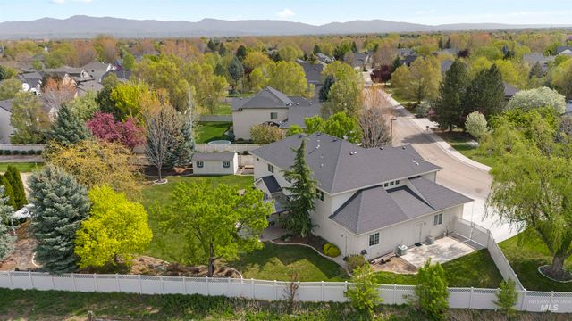 2698 W Torana Dr, Meridian, ID 83646